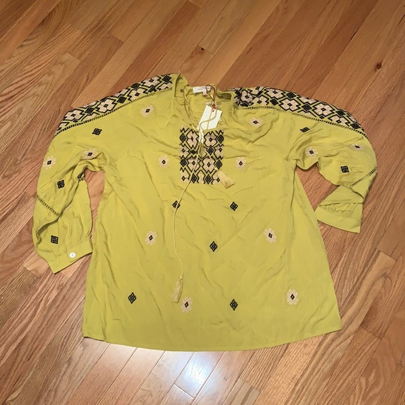Solitaire NWT❗️Embroidered Boho Peasant Top - Picture 2 of 10